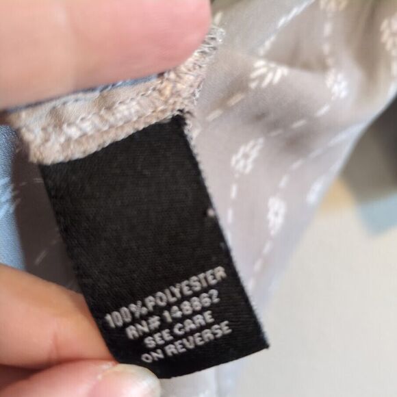 Torrid  Top Womens 1X Button Up Gray Blouse Roll Tab Sleeves READ DESCRIPTION - Picture 6 of 8